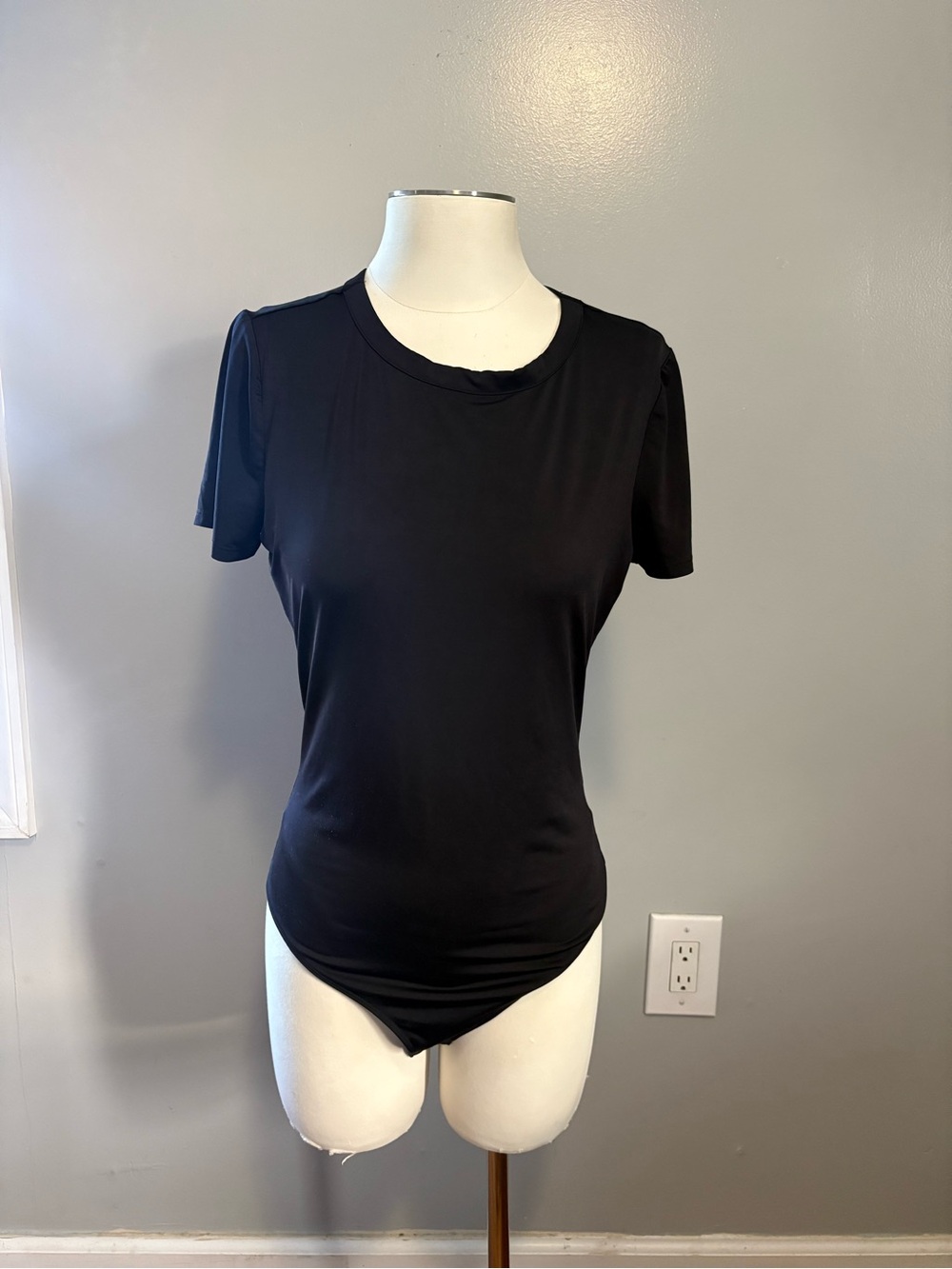 Express Women's Black Short-Sleeve Crewneck bodysuit